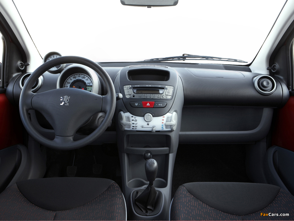 Photos of Peugeot 107 5-door 2008–12 (1024 x 768)