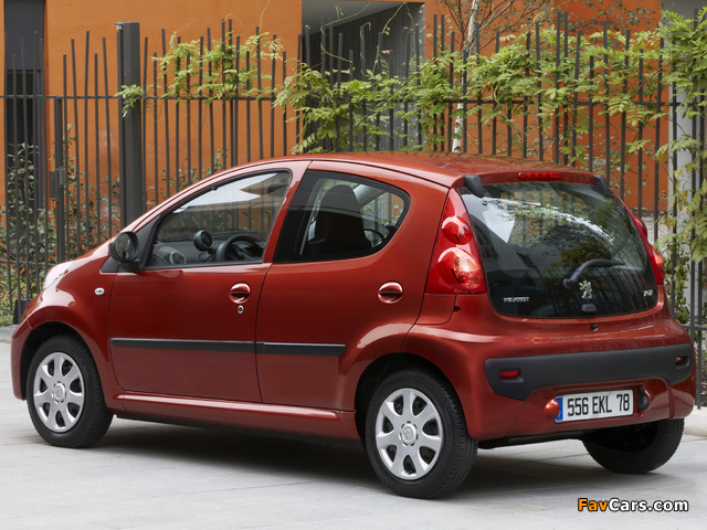 Pictures of Peugeot 107 5-door 2008–12 (640 x 480)