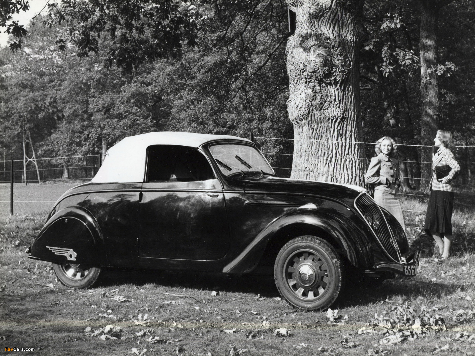 Peugeot 202 Cabriolet D2 1938–49 wallpapers (1600 x 1200)