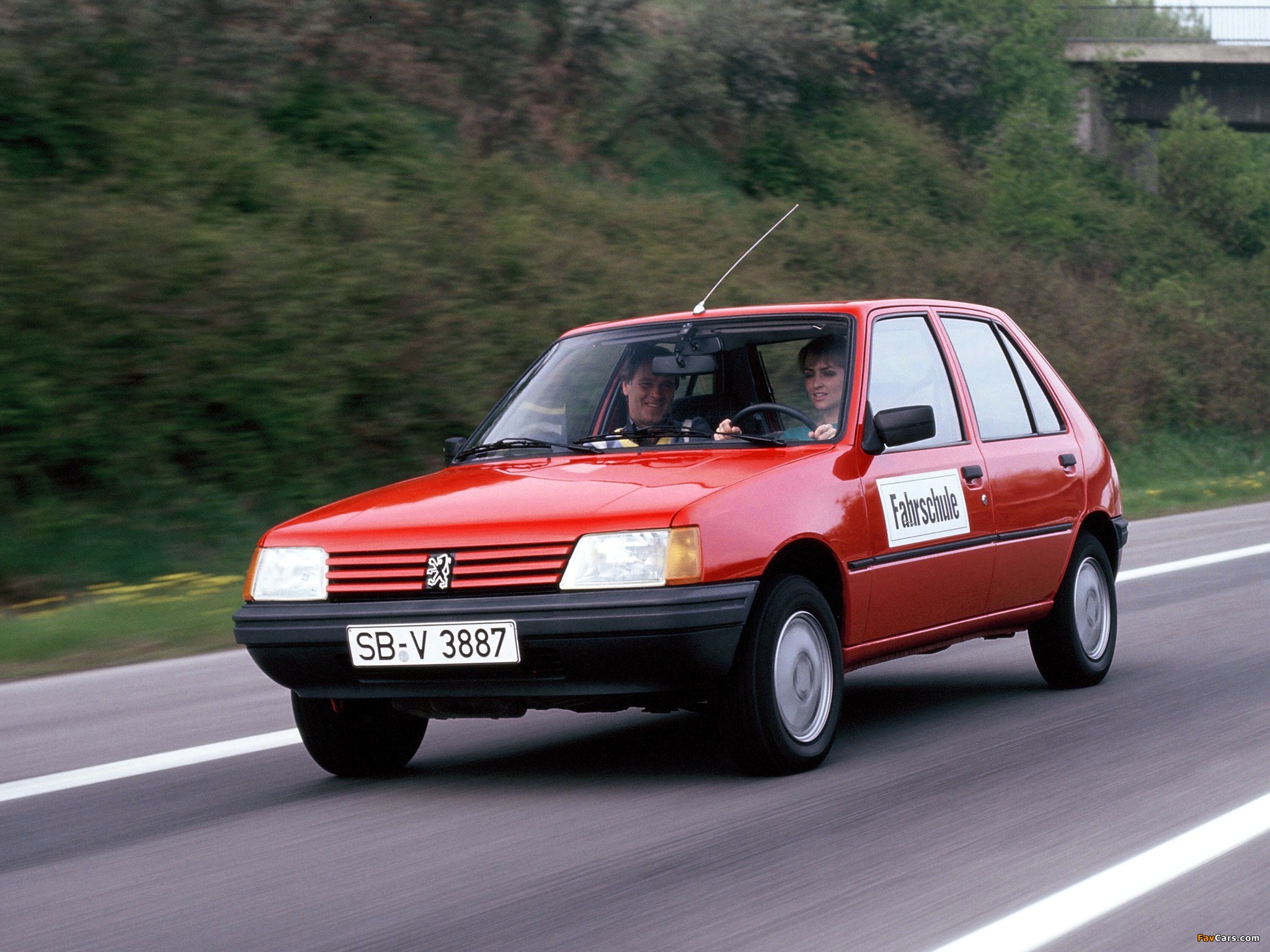 Peugeot 205 5-door 1983–98 images (2048 x 1536)