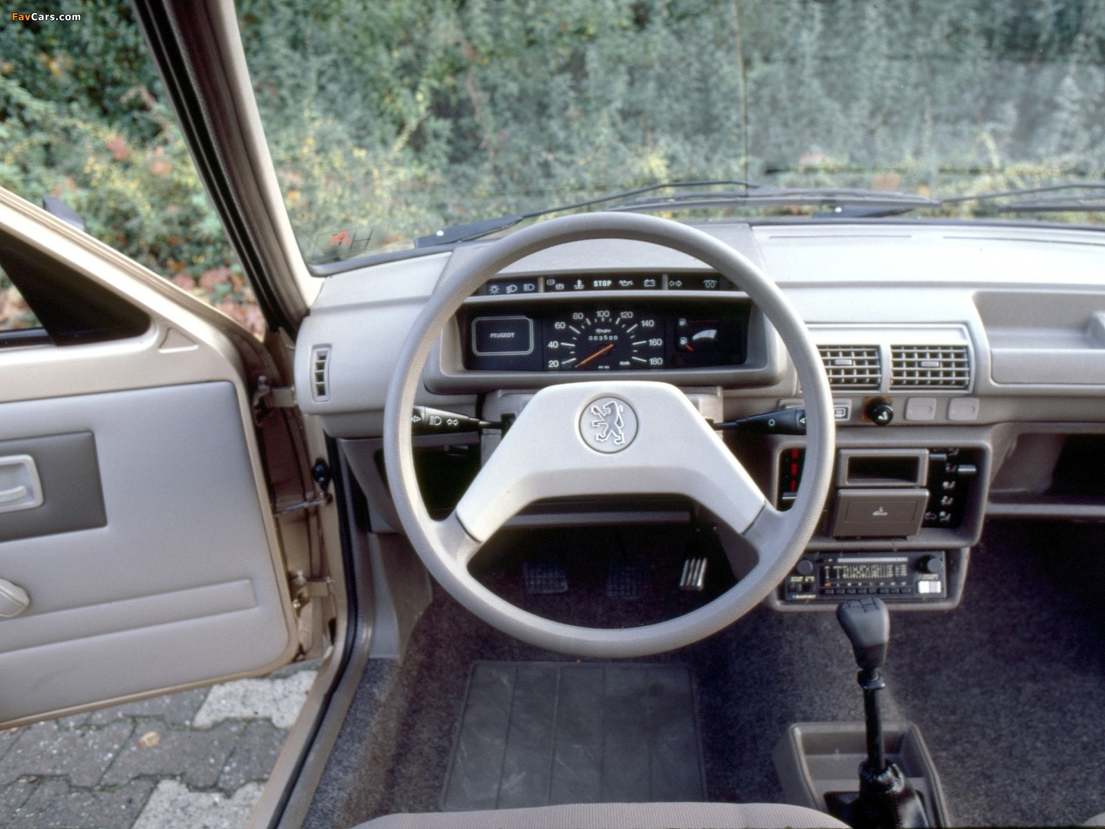 Peugeot 205 5-door 1983–98 pictures (1600 x 1200)