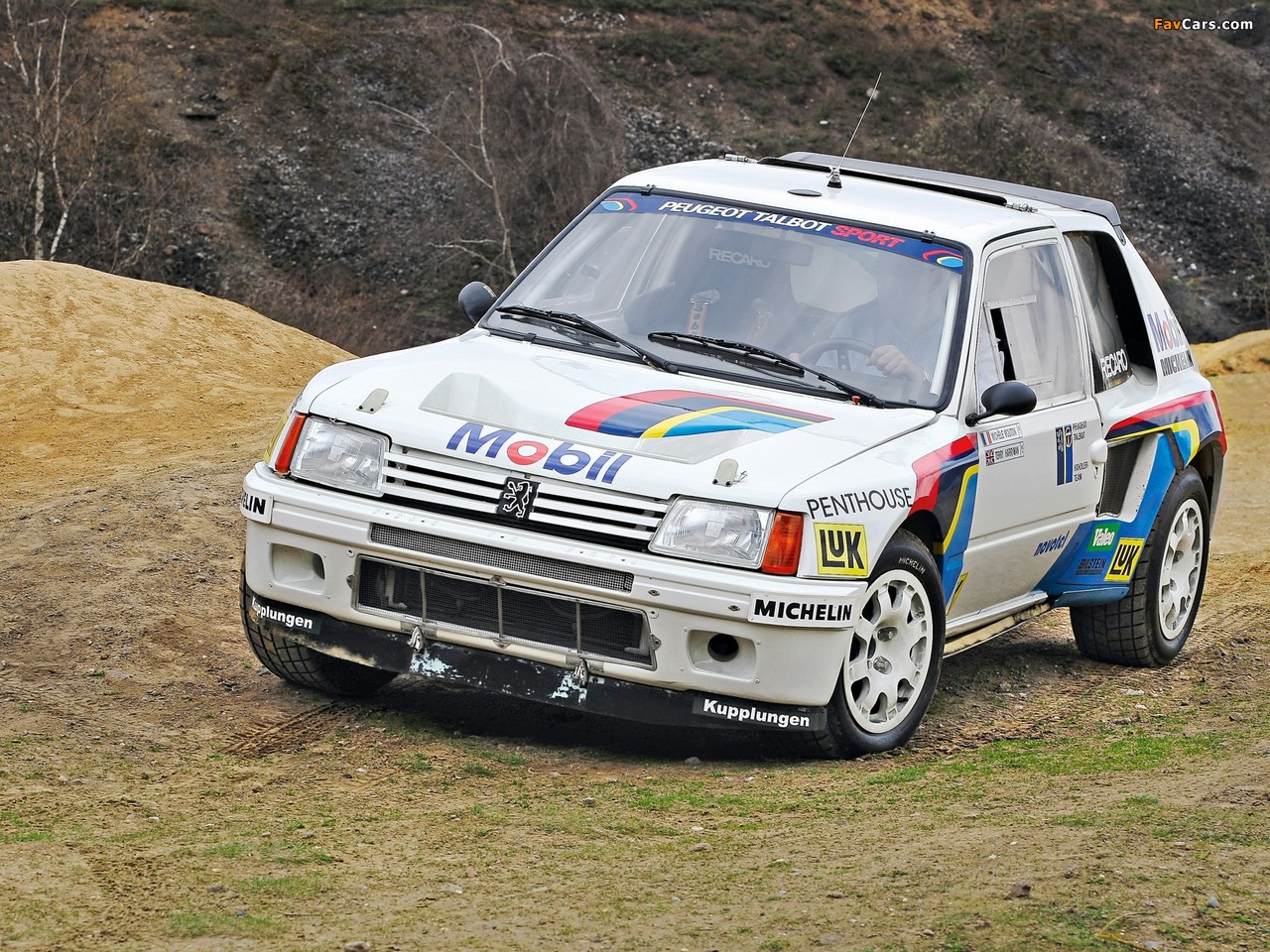 Peugeot 205 T16 Rally Car 1984–85 photos (1280 x 960)