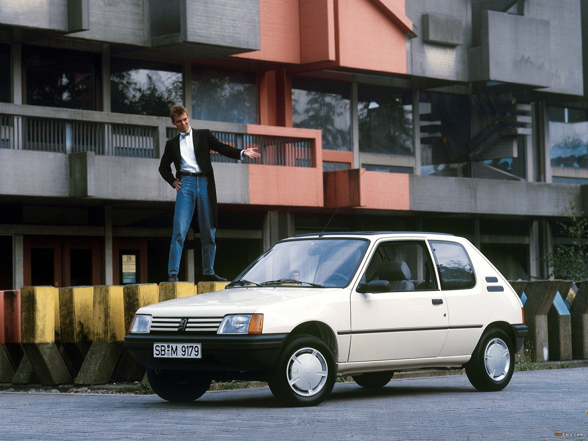 Peugeot 205 3-door 1984–98 wallpapers (2048 x 1536)