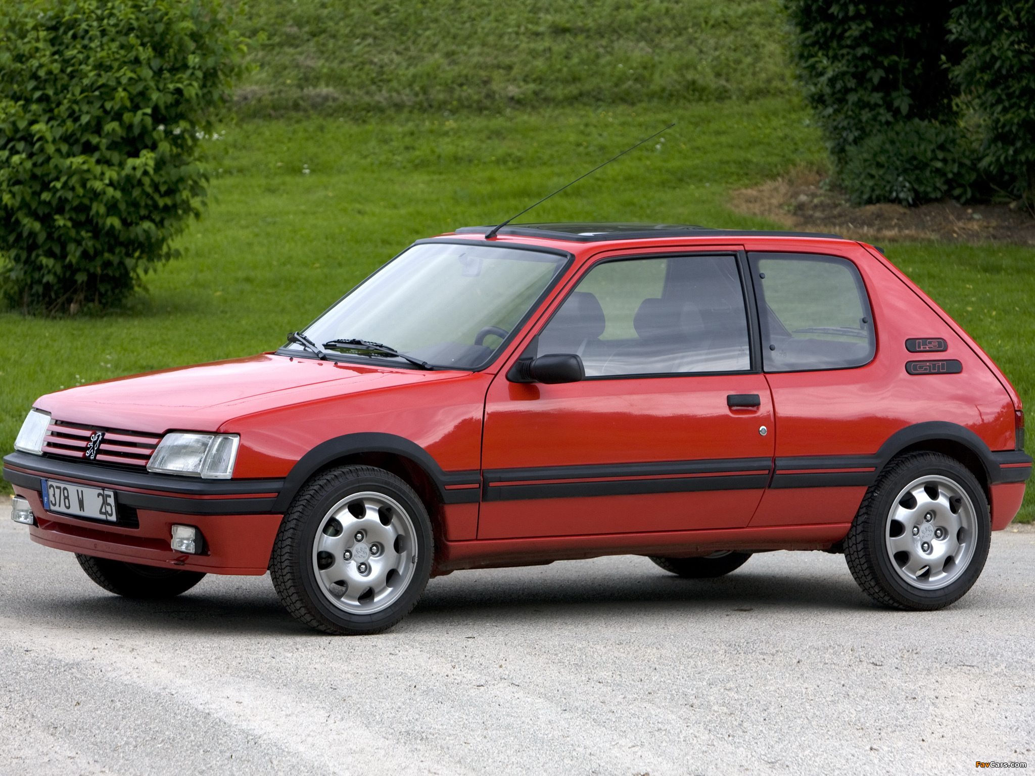 Peugeot 205 GTi 1984–94 wallpapers (2048 x 1536)