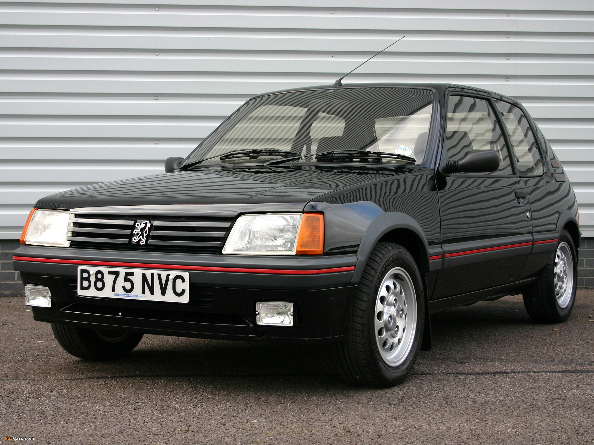 Peugeot 205 GTI UK-spec 1984–88 wallpapers (2048 x 1536)