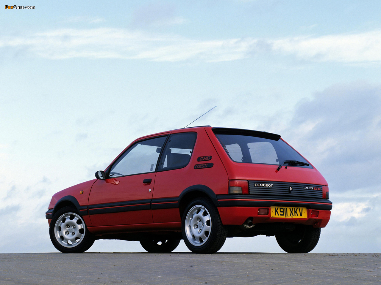 Peugeot 205 GTI UK-spec 1991–94 photos (1280 x 960)