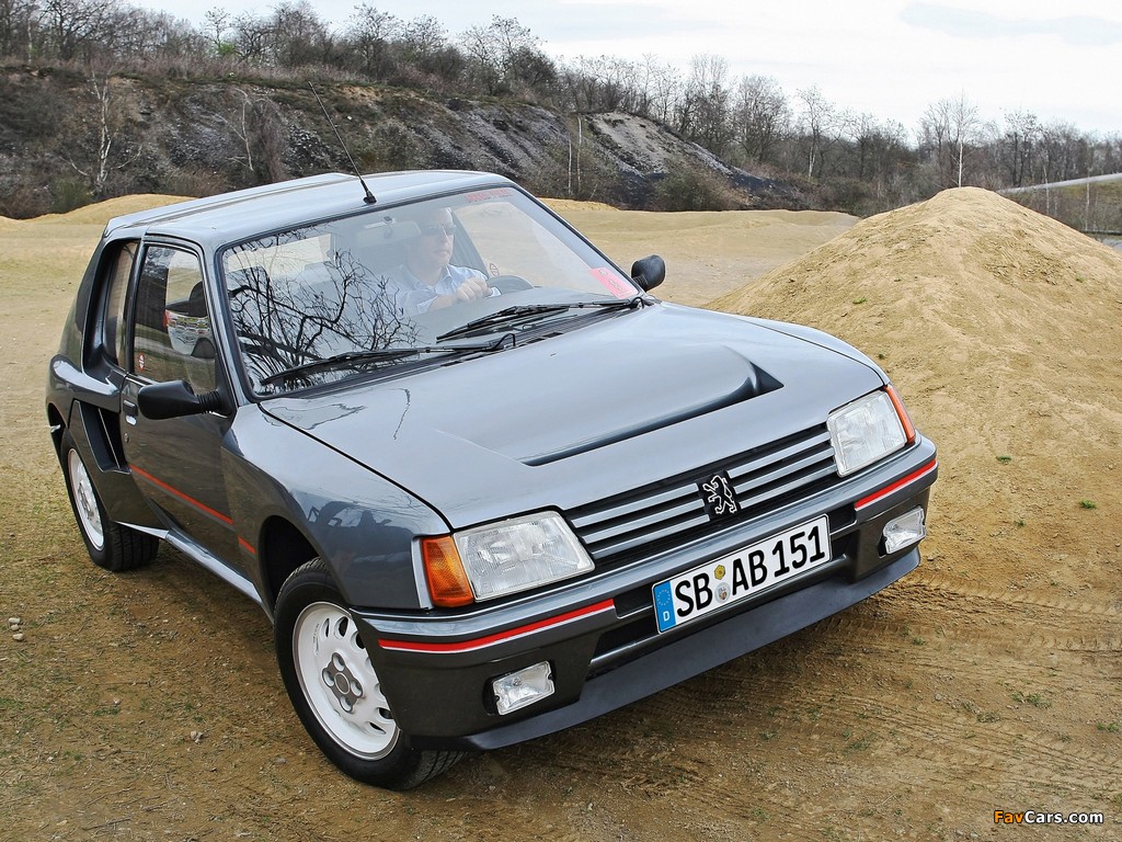 Photos of Peugeot 205 T16 1984–85 (1024 x 768)