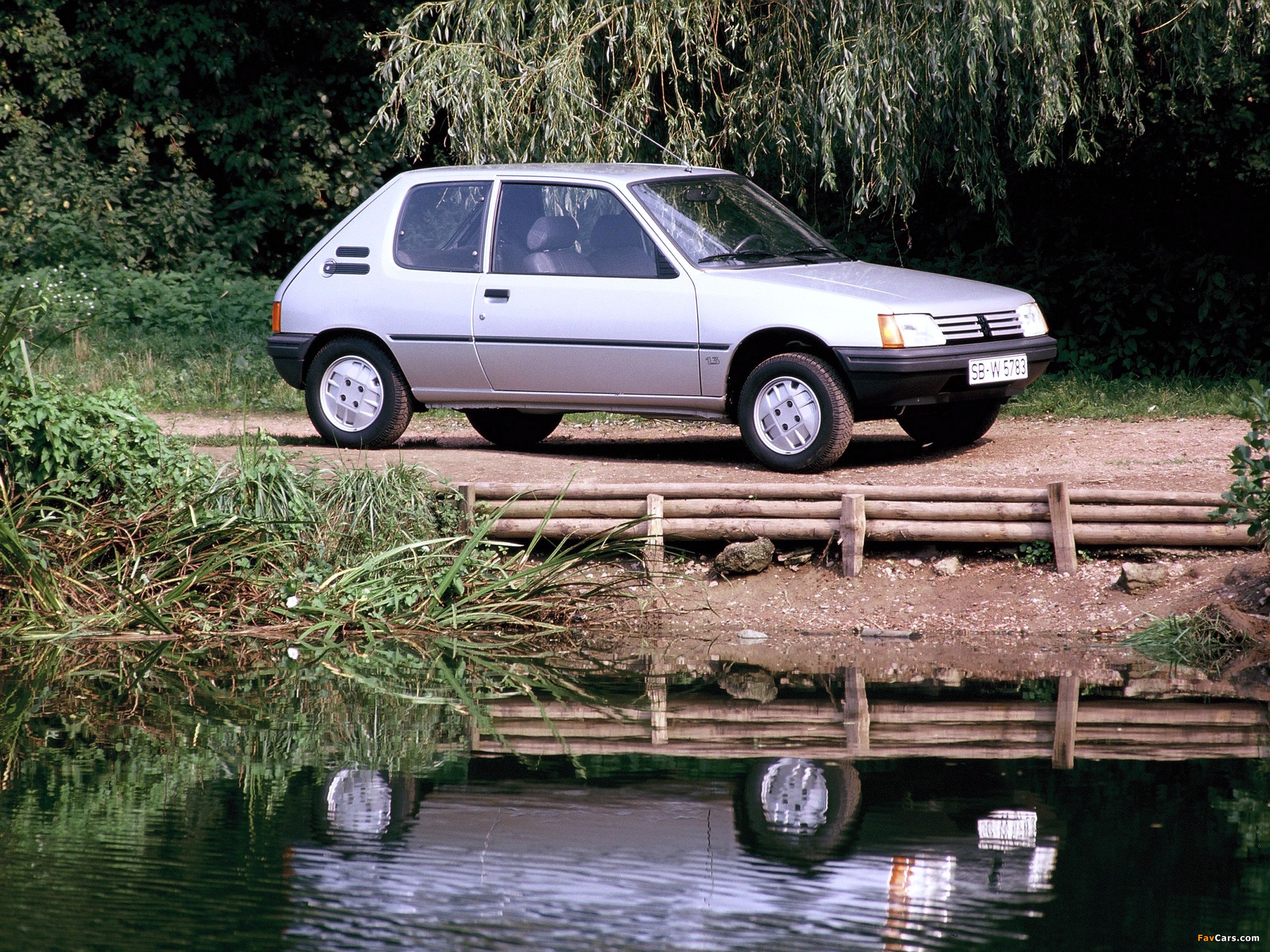 Photos of Peugeot 205 3-door 1984–98 (2048 x 1536)