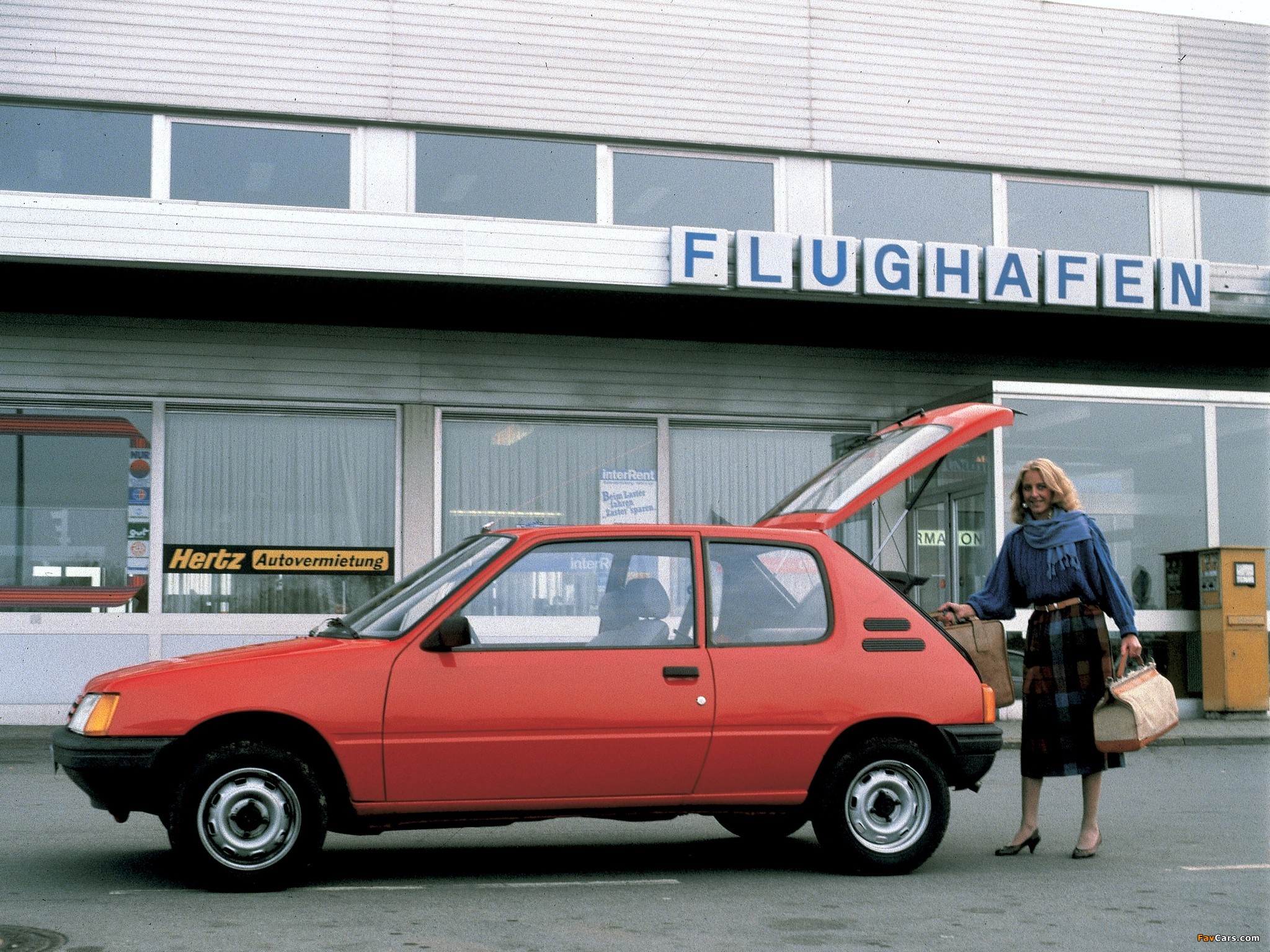 Photos of Peugeot 205 3-door 1984–98 (2048 x 1536)