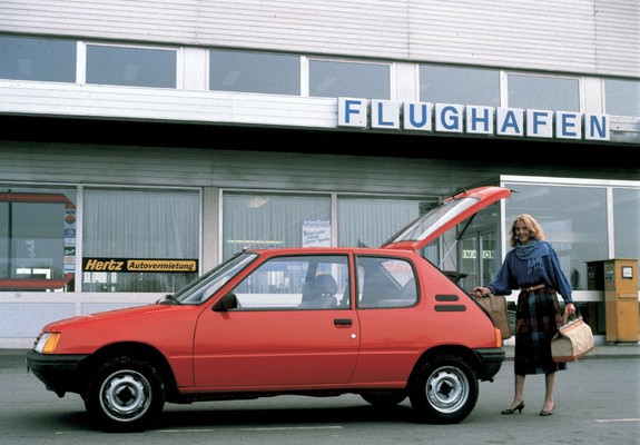 Photos of Peugeot 205 3-door 1984–98