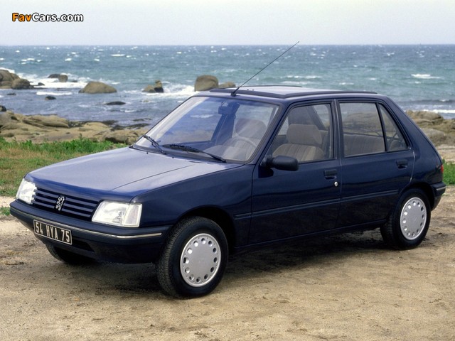 Peugeot 205 5-door 1983–98 wallpapers (640 x 480)