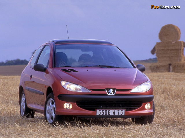 Peugeot 206 3-door 1998–2003 images (640 x 480)