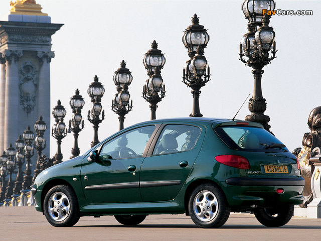 Peugeot 206 Roland Garros 2003 photos (640 x 480)