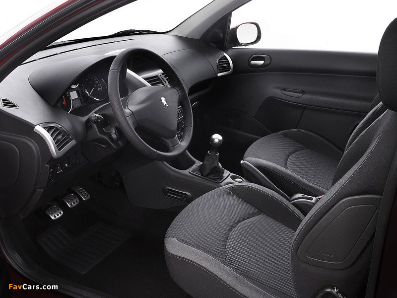 Peugeot 206+ 3-door 2009–12 photos (800 x 600)