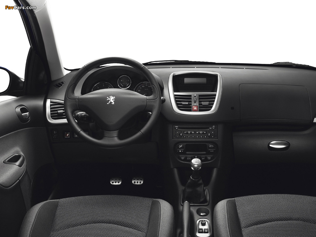 Pictures of Peugeot 206+ 5-door 2009–12 (1024 x 768)
