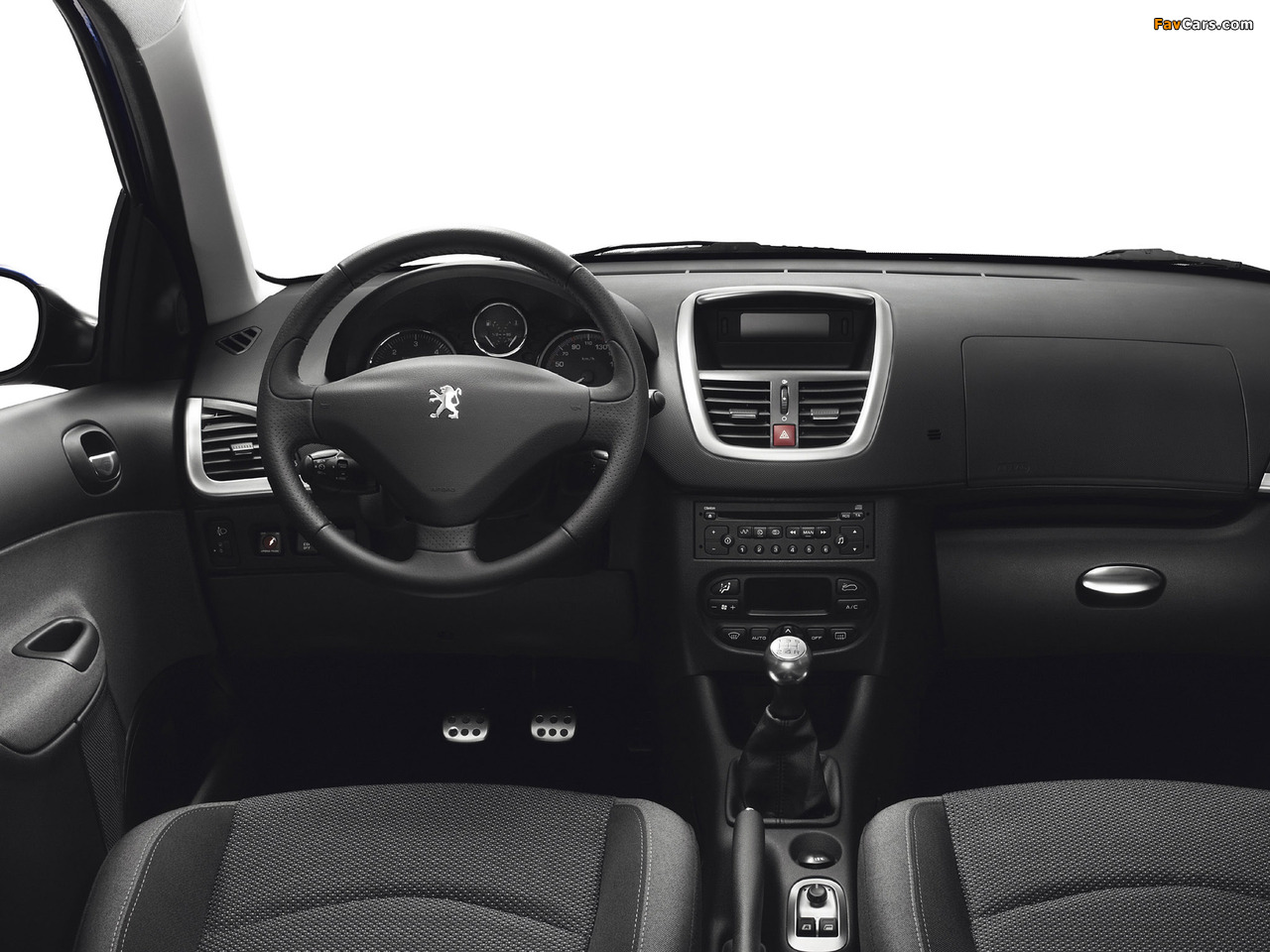 Pictures of Peugeot 206+ 5-door 2009–12 (1280 x 960)