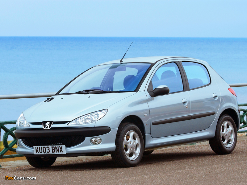 Peugeot 206 5-door UK-spec 2003–05 wallpapers (800 x 600)