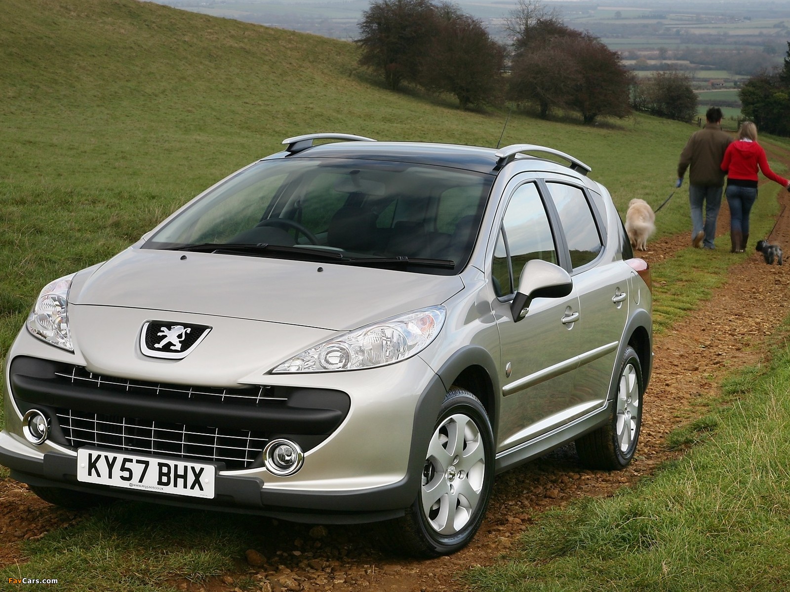 Images of Peugeot 207 SW Outdoor UK-spec 2007–09 (1600 x 1200)