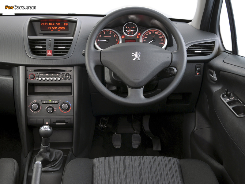 Images of Peugeot 207 3-door ZA-spec 2009–10 (800 x 600)