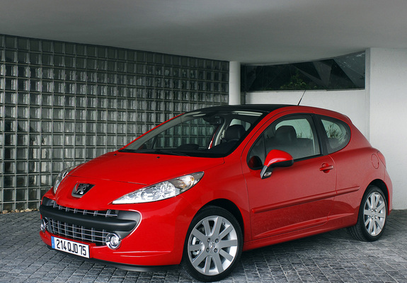 Peugeot 207 3-door 2006–09 pictures