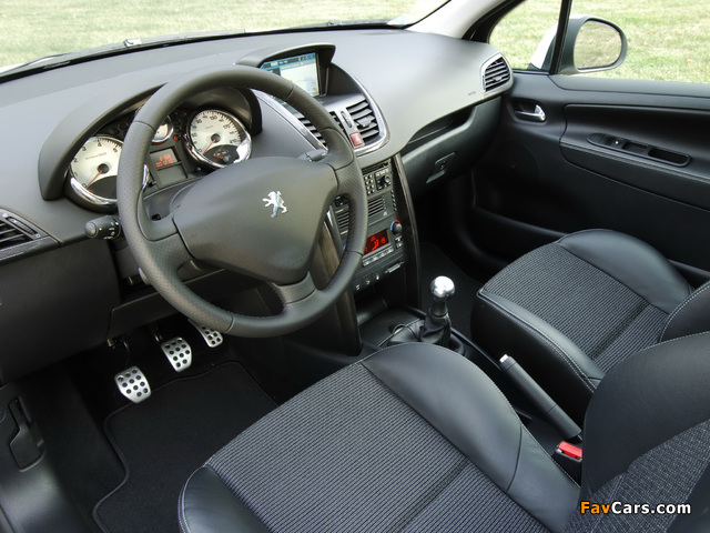 Peugeot 207 3-door 2006–09 wallpapers (640 x 480)