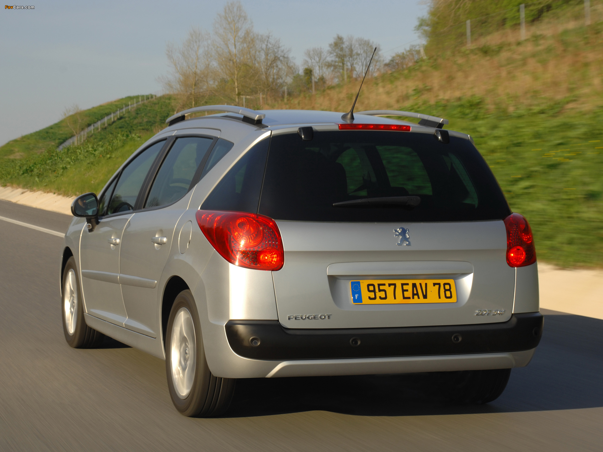 Peugeot 207 SW 2007–09 pictures (2048 x 1536)