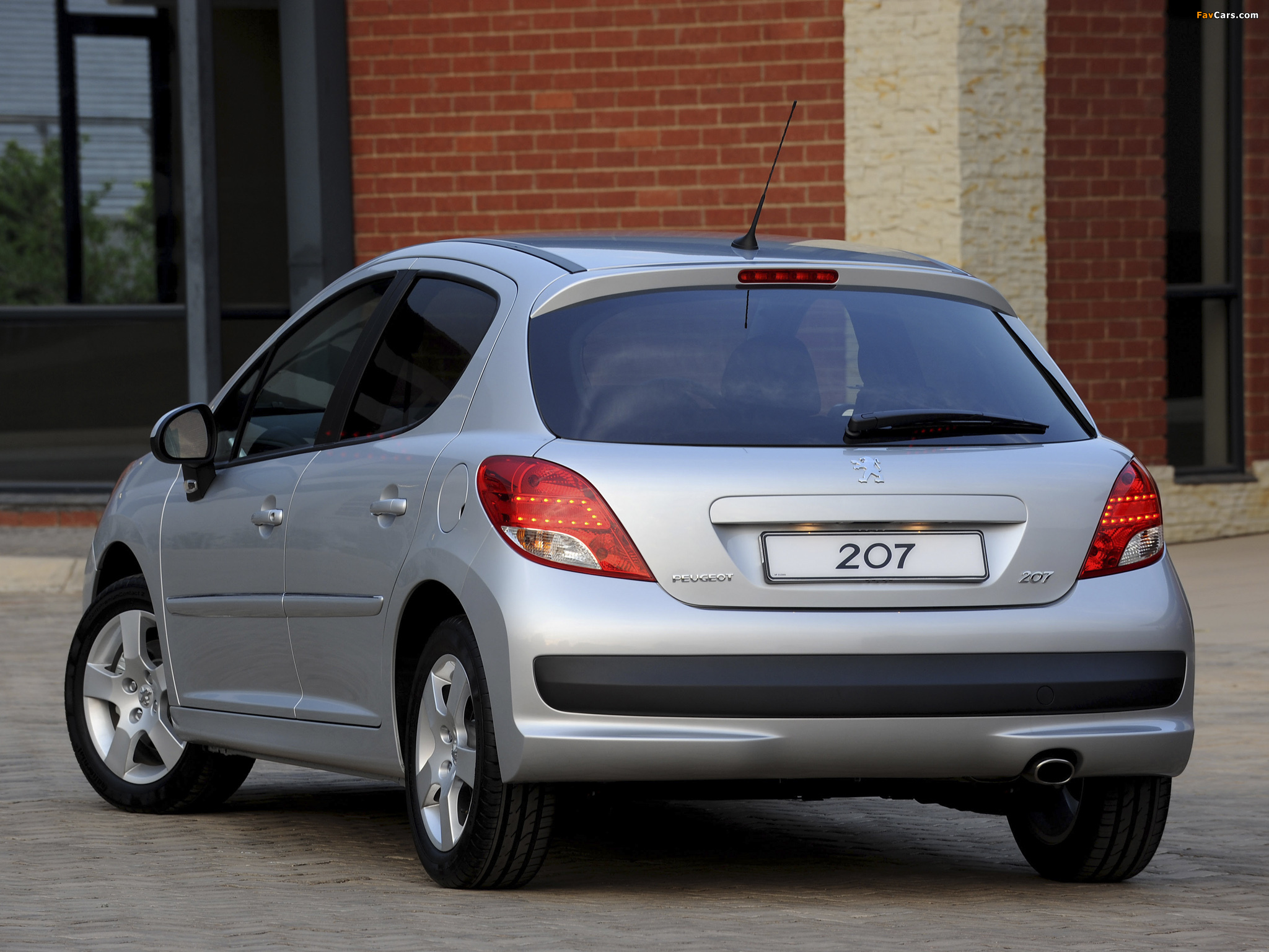 Peugeot 207 5-door ZA-spec 2009–12 pictures (2048 x 1536)