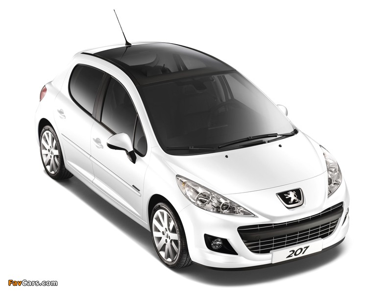 Peugeot 207 5-door Sportium 2011 wallpapers (800 x 600)