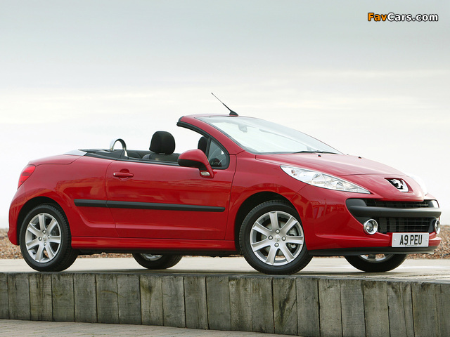 Photos of Peugeot 207 CC UK-spec 2007–09 (640 x 480)