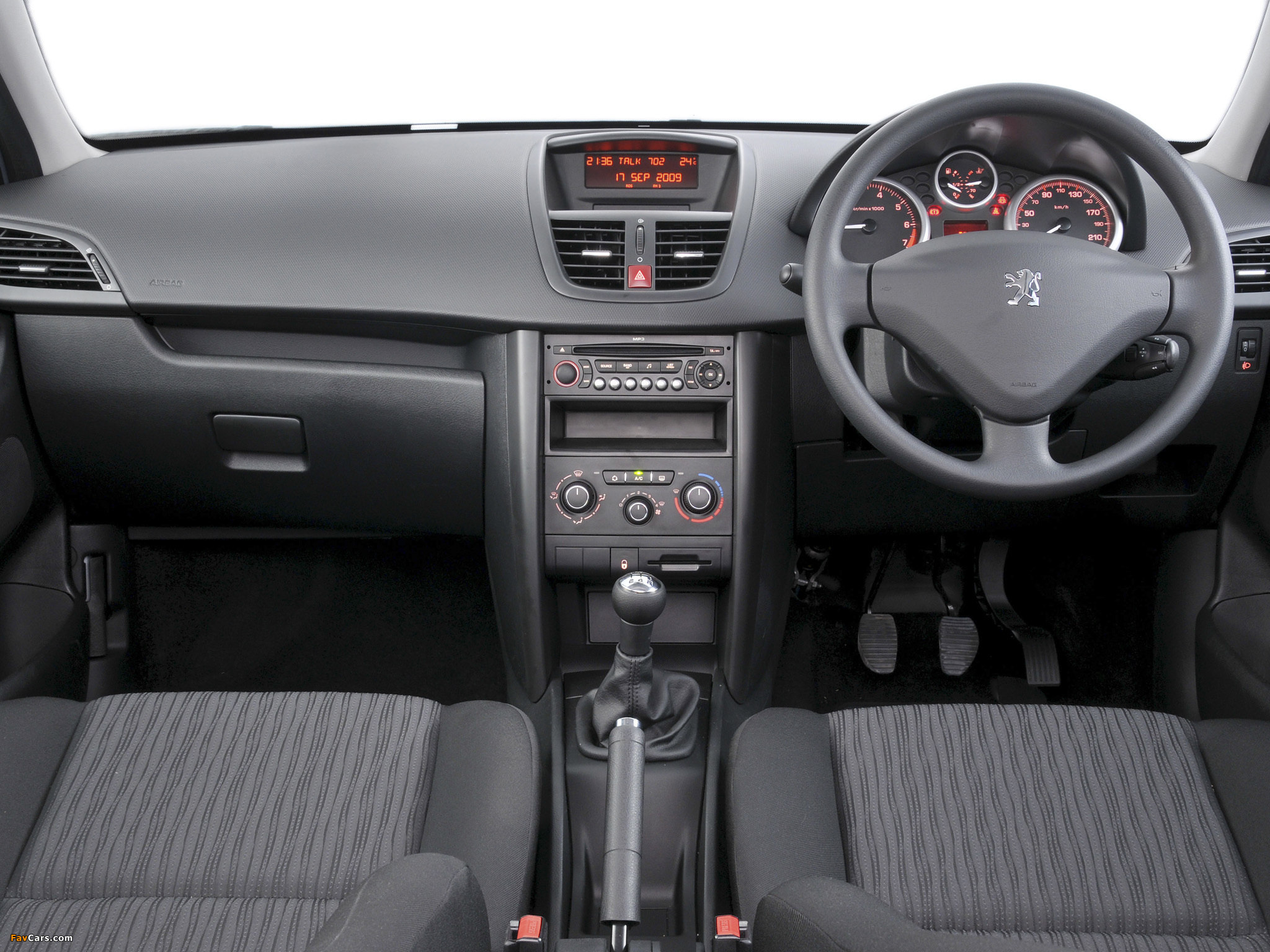 Photos of Peugeot 207 5-door ZA-spec 2009–12 (2048 x 1536)