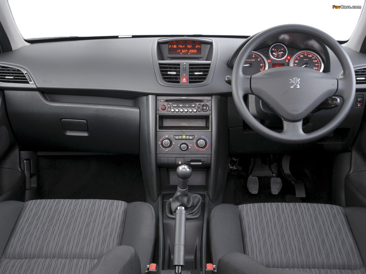 Photos of Peugeot 207 5-door ZA-spec 2009–12 (1280 x 960)