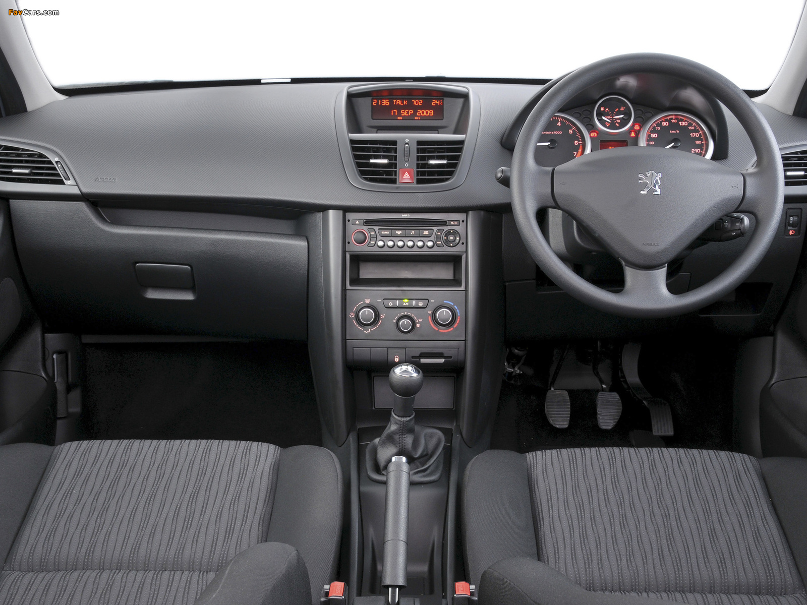 Photos of Peugeot 207 5-door ZA-spec 2009–12 (1600 x 1200)