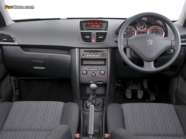 Photos of Peugeot 207 5-door ZA-spec 2009–12 (640 x 480)