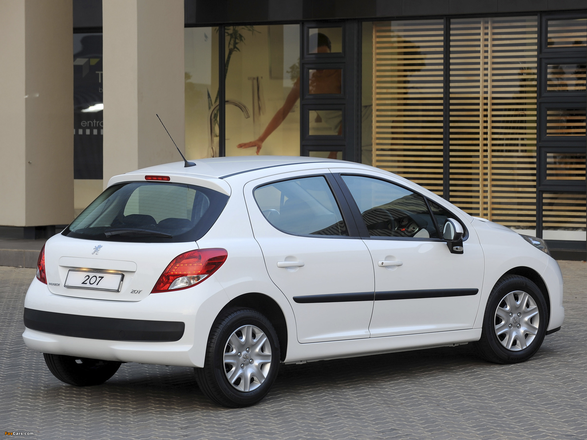 Pictures of Peugeot 207 5-door ZA-spec 2009–12 (2048 x 1536)