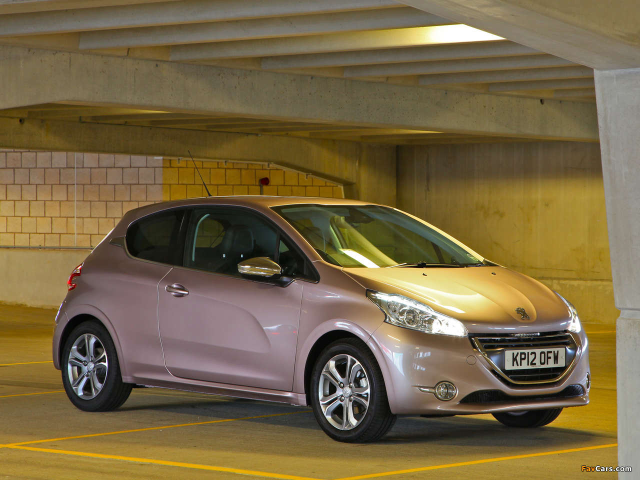 Images of Peugeot 208 3-door UK-spec 2012 (1280 x 960)