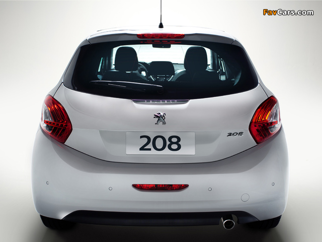 Images of Peugeot 208 BR-spec 2013 (640 x 480)