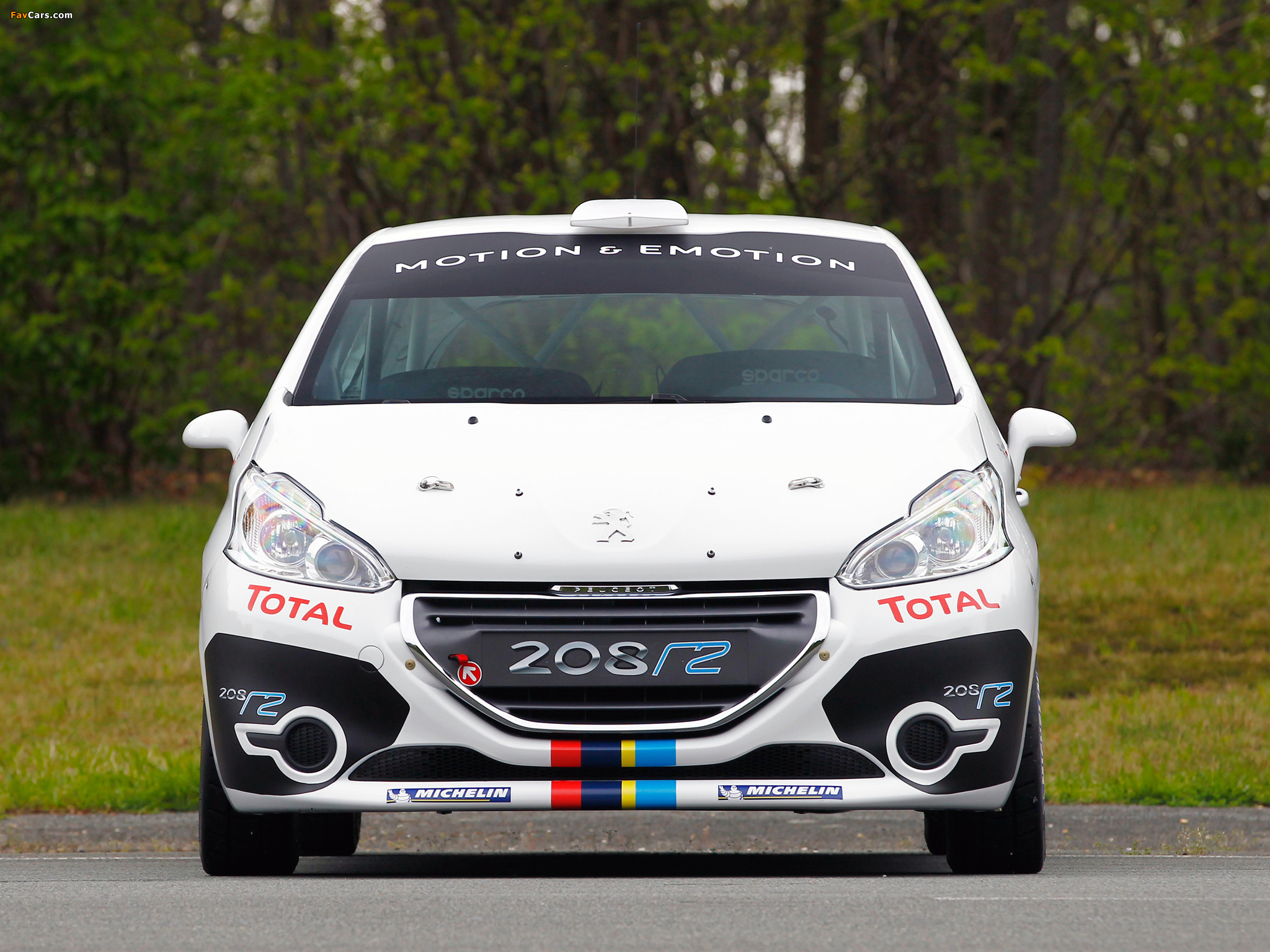Peugeot 208 R2 2012 wallpapers (2048 x 1536)
