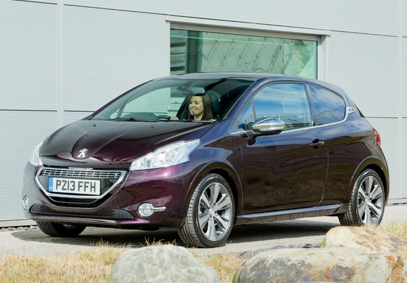 Peugeot 208 XY 3-door UK-spec 2013 photos