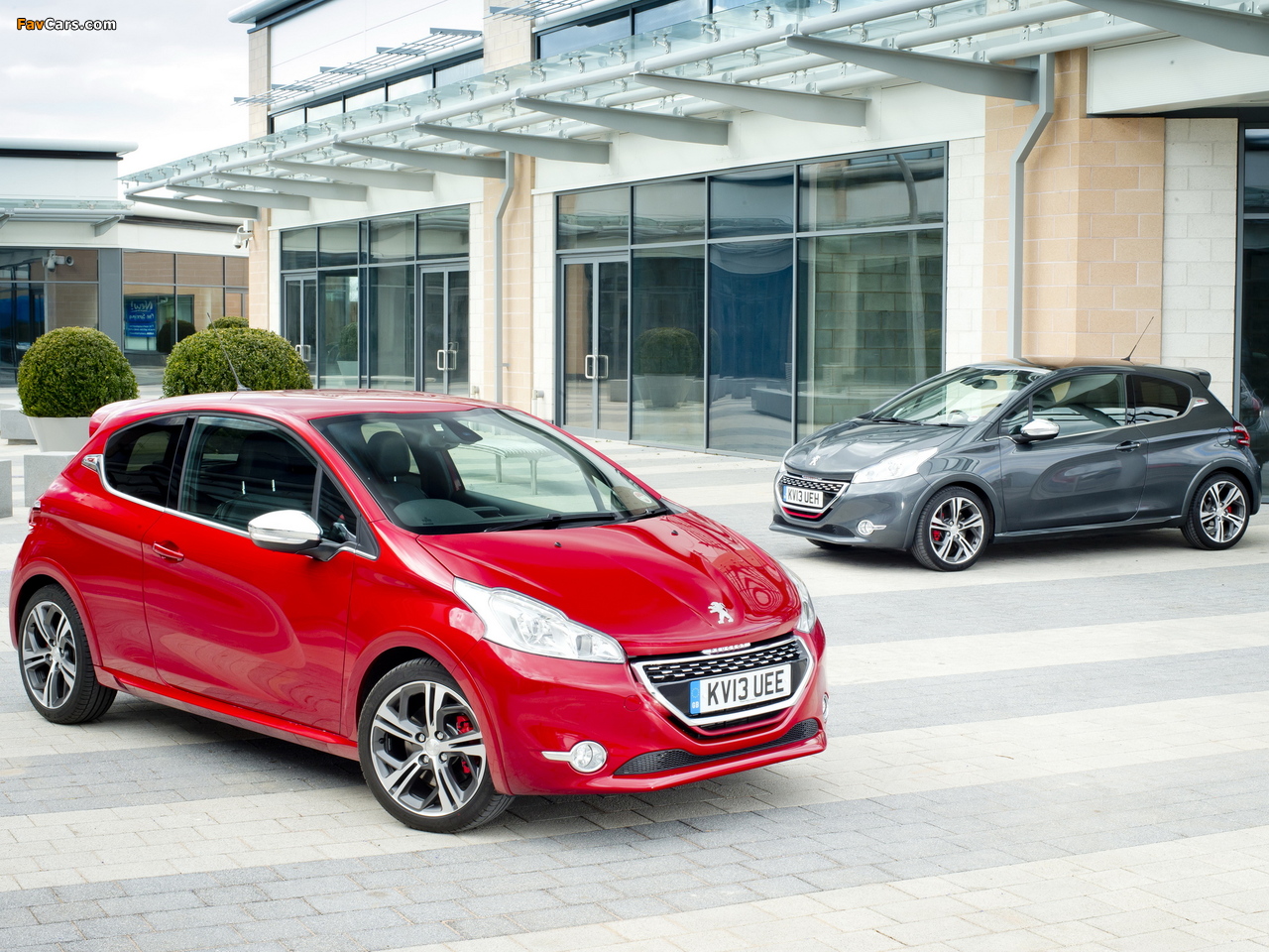 Peugeot 208 GTi UK-spec 2013 photos (1280 x 960)