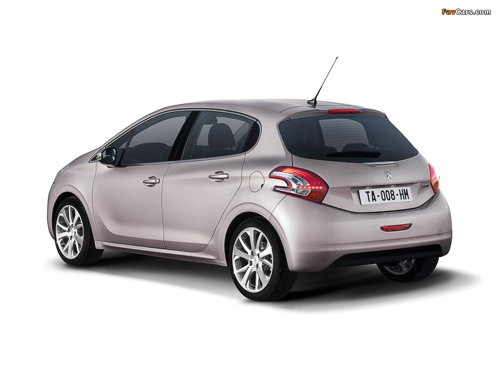 Photos of Peugeot 208 5-door 2012 (1024 x 768)