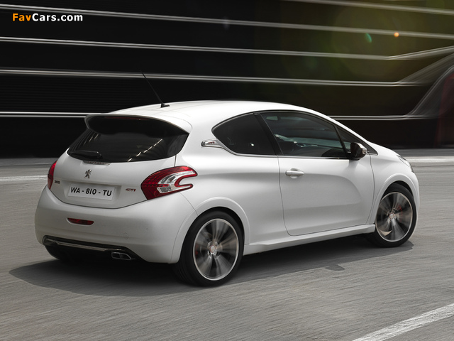 Pictures of Peugeot 208 GTi 2012 (640 x 480)