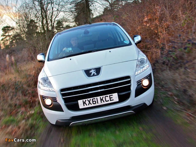 Images of Peugeot 3008 HYbrid4 UK-spec 2011 (640 x 480)