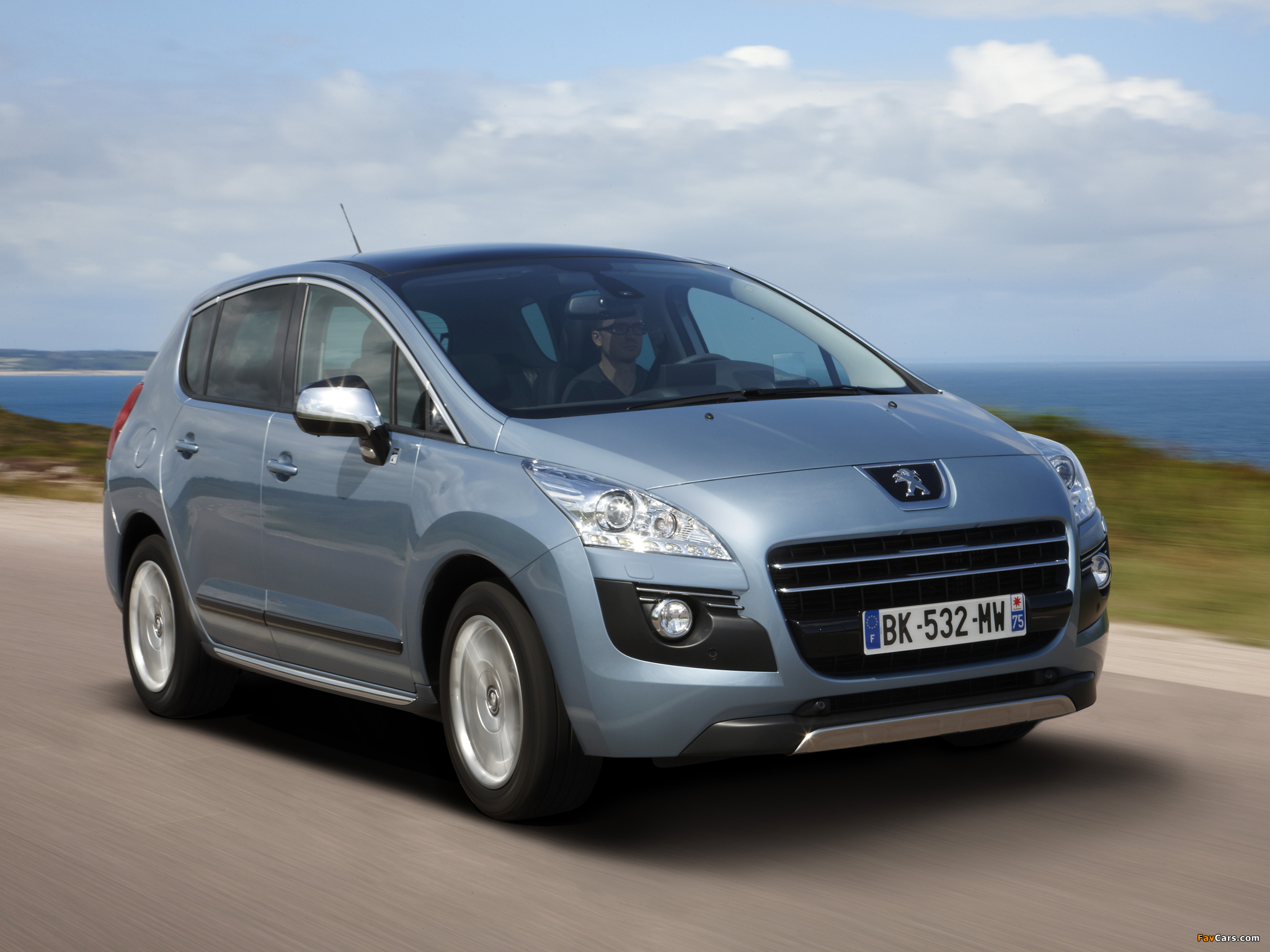 Peugeot 3008 HYbrid4 2011 pictures (2048 x 1536)