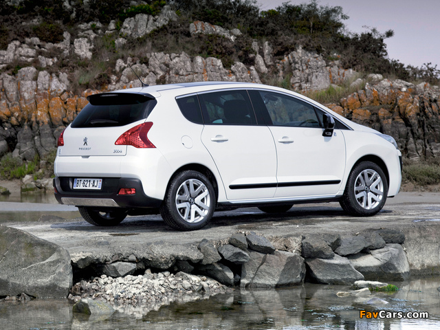 Peugeot 3008 HYbrid4 2011 wallpapers (640 x 480)