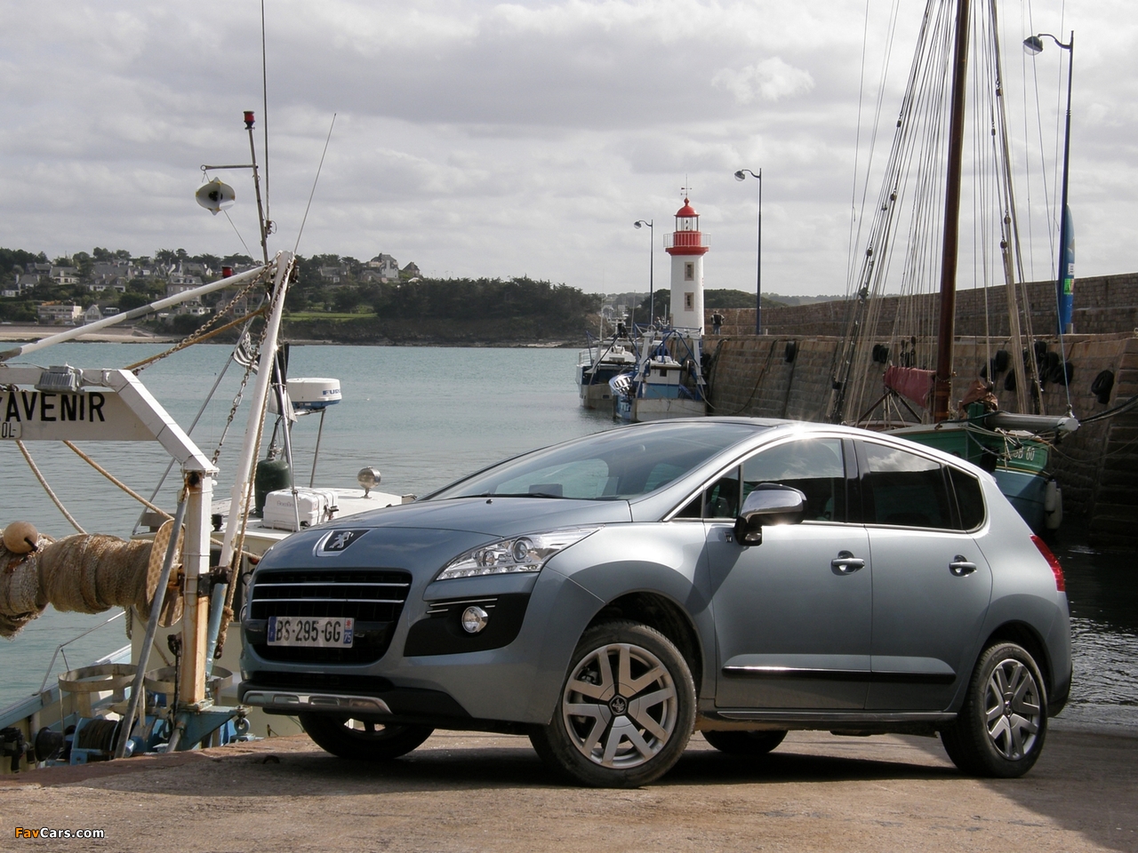 Pictures of Peugeot 3008 HYbrid4 2011 (1280 x 960)