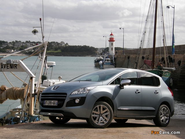 Pictures of Peugeot 3008 HYbrid4 2011 (640 x 480)