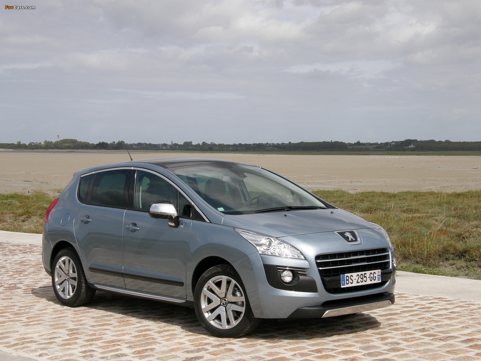 Pictures of Peugeot 3008 HYbrid4 2011 (1600 x 1200)