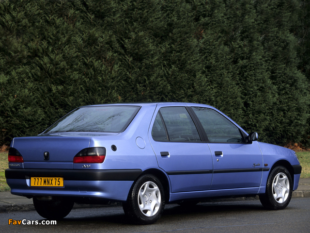 Images of Peugeot 306 Sedan 1997–2000 (640 x 480)
