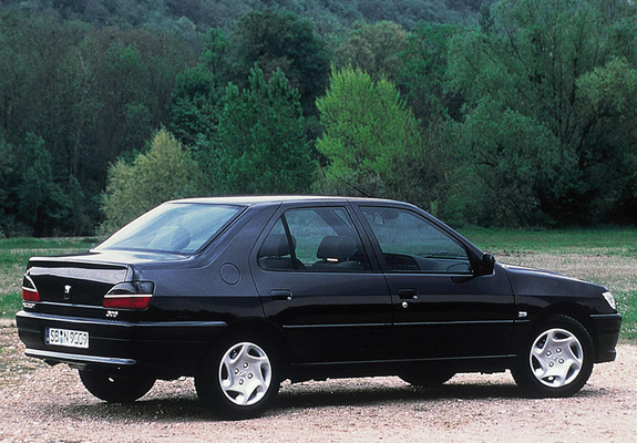 Pictures of Peugeot 306 Sedan 1997–2000