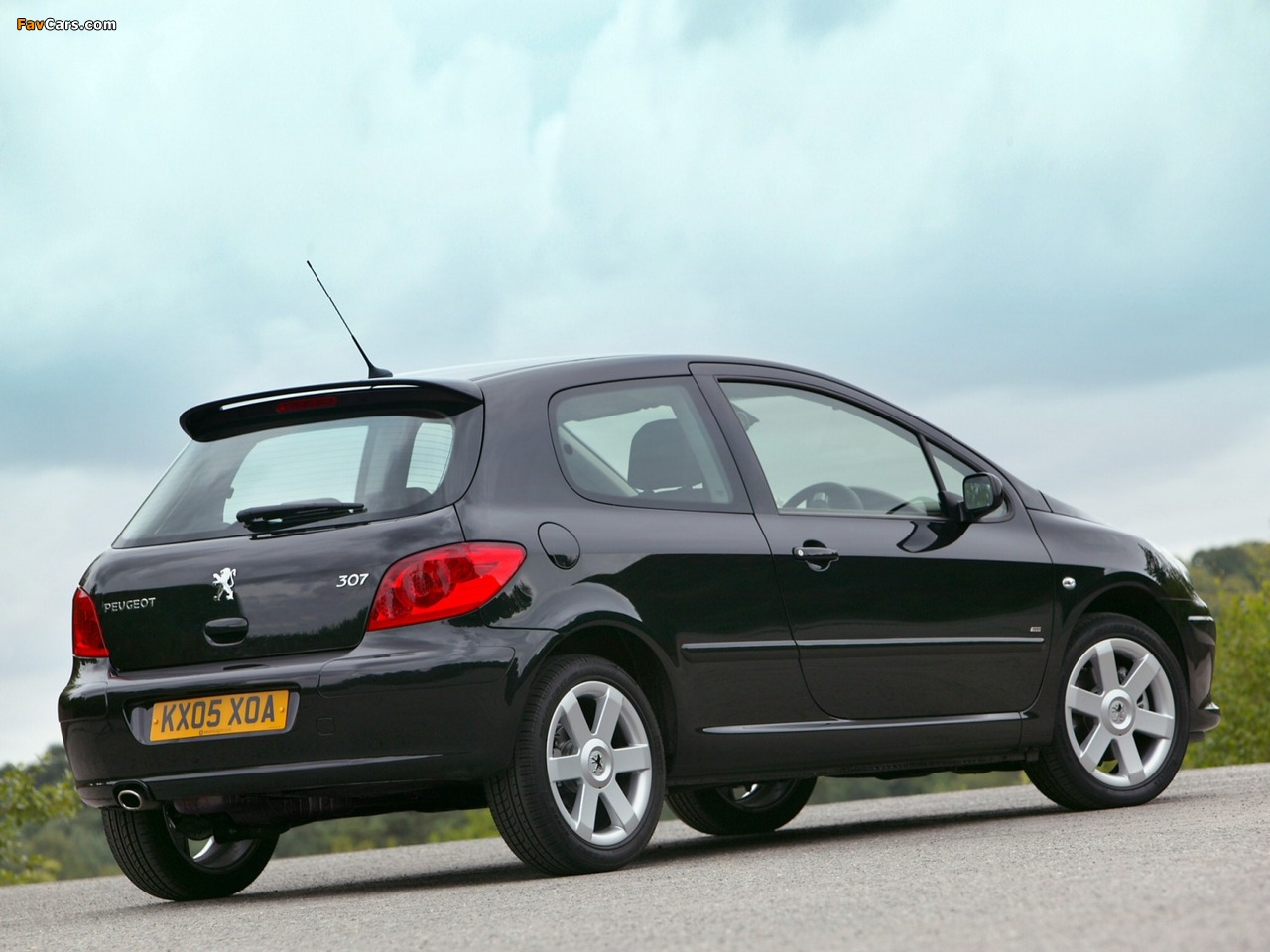 Peugeot 307 3-door UK-spec 2005–08 wallpapers (1280 x 960)